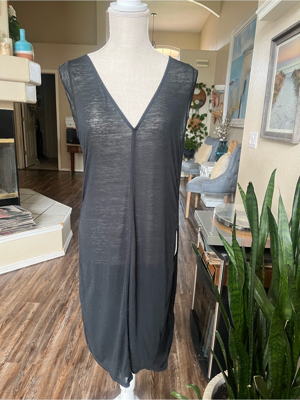 We The Free To The Extreme Tank black heathered V neck swim cover up small